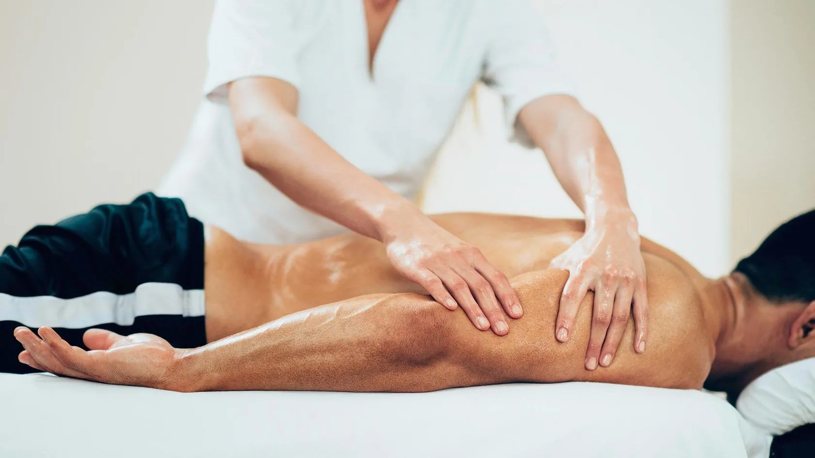 Спортивний масаж